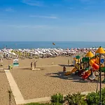 Villaggio Luna Uno